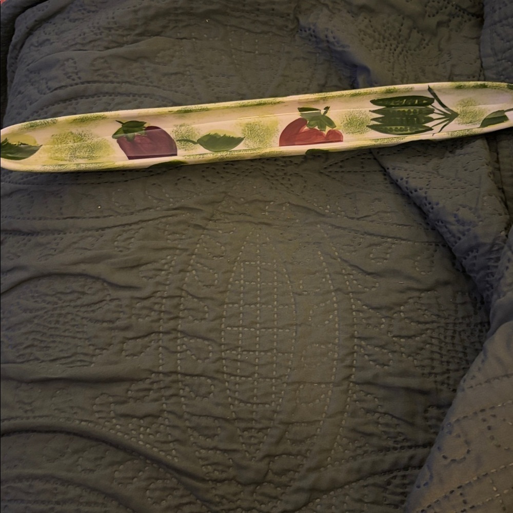 Hand-pained olive boat ceramic serve-ware 15”
214 West Ceramic. - Picture 3 of 5